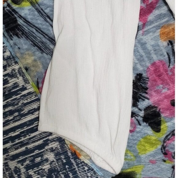 Sweetheart Boho Long Sleeve lace Top - Picture 11 of 15